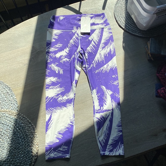 Fabletics high-waisted printed pureluxe leggings size Large - Picture 2 of 3